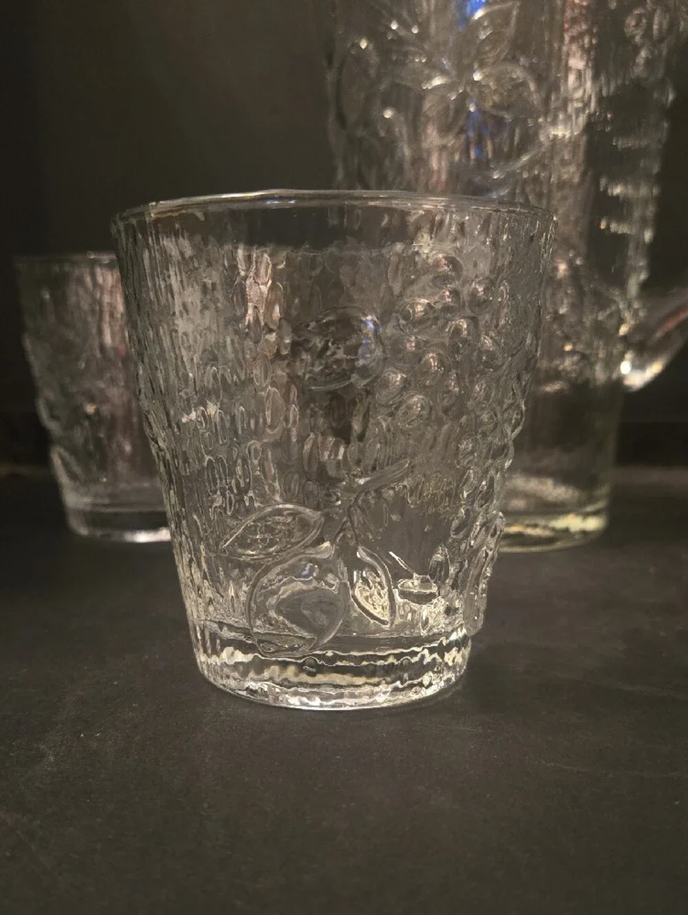 Williams Sonoma Clear Embossed Glass Juice Pitcher with 4 Matching Tumblers